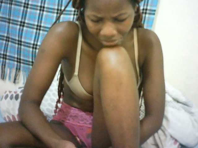Sexyqueen2 webcam bongacams model stream image