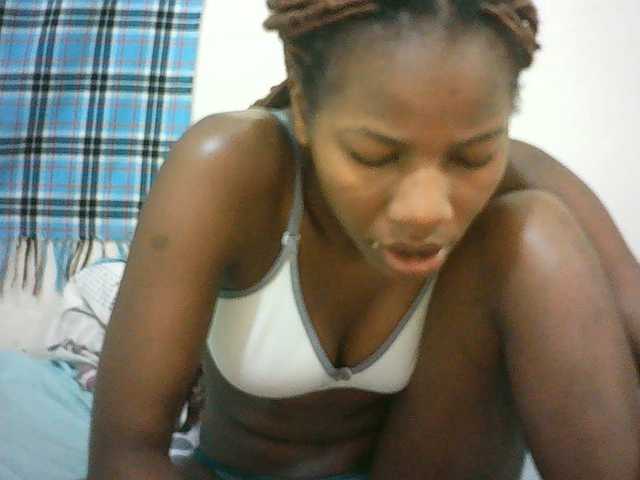 Sexyqueen2 live cam