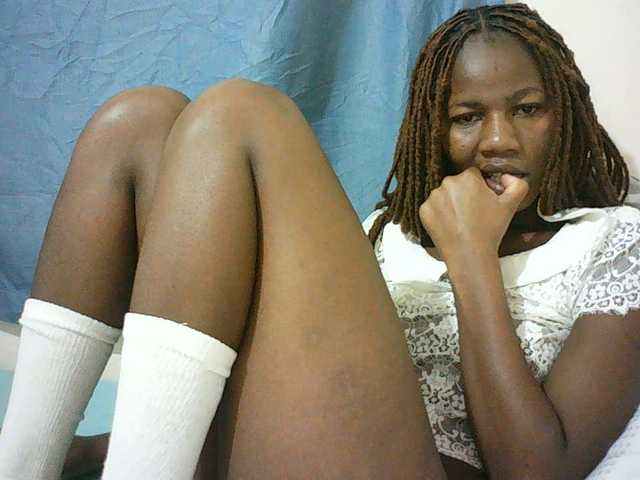 Sexyqueen2 live cam on BongaCams