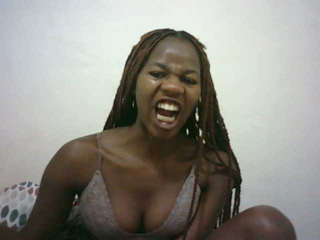 Sexyqueen2 Live Cam on BongaCams