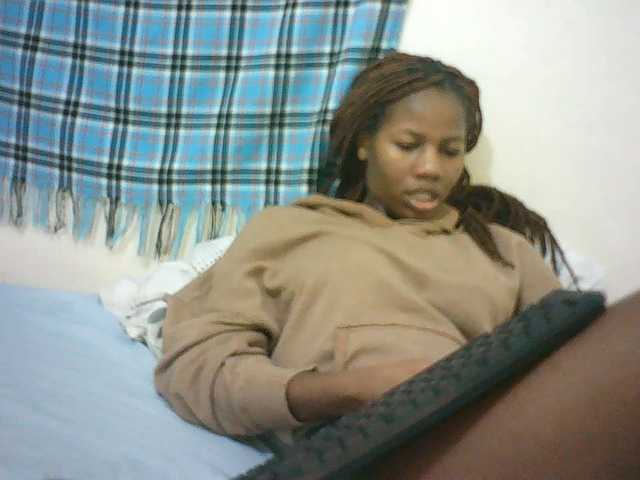 Sexyqueen2 live cam on BongaCams