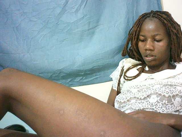 Sexyqueen2 live cam on BongaCams