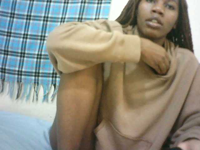 Sexyqueen2 live cam on BongaCams