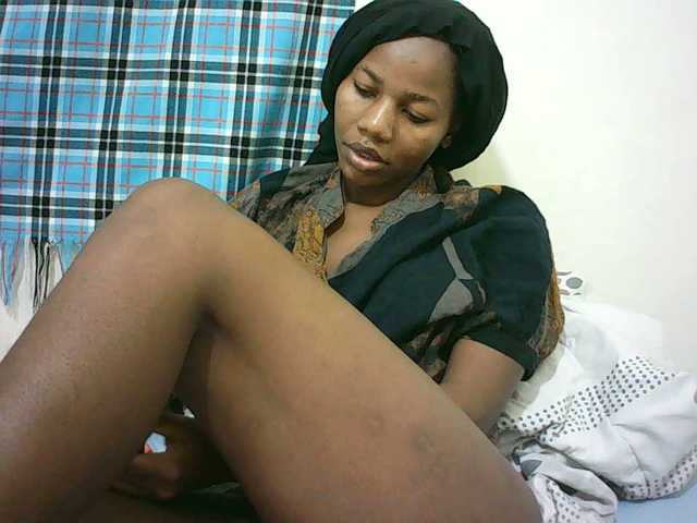 Sexyqueen2 live webcam show