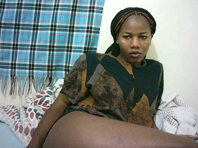Sexyqueen2 live webcam show