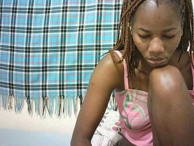 Sexyqueen2 live webcam show