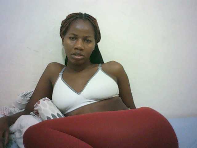 Sexyqueen2 live cam on BongaCams