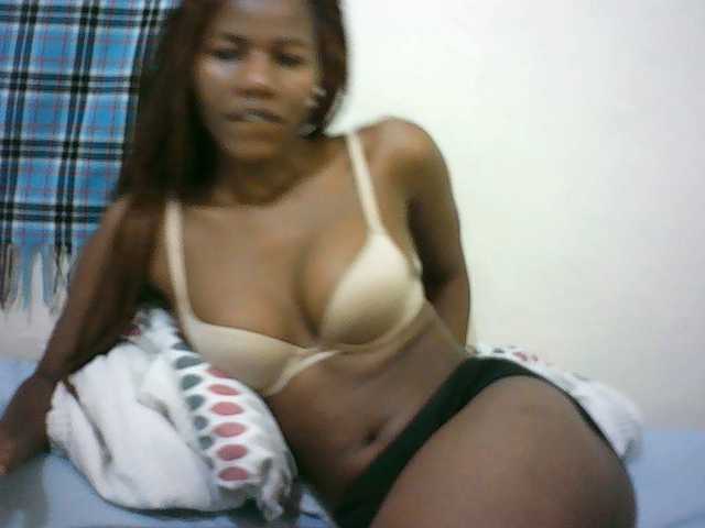 Sexyqueen2 live cam on BongaCams