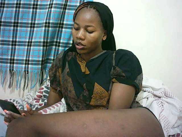 Sexyqueen2 live cam on BongaCams