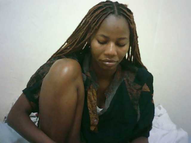 Sexyqueen2 live cam on BongaCams