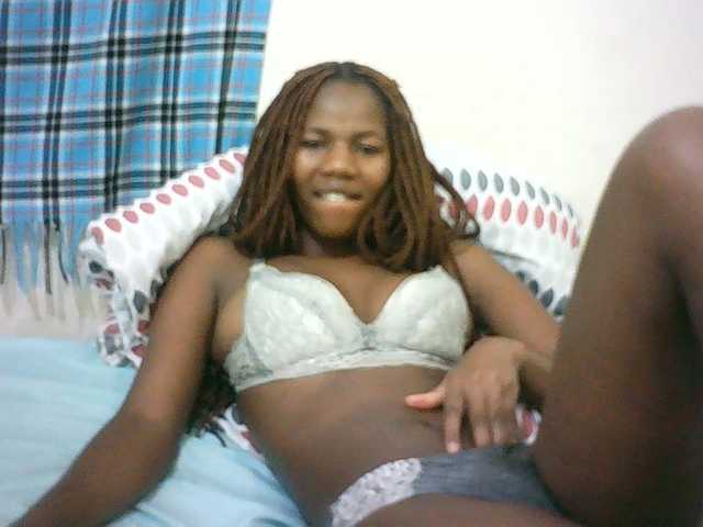 Sexyqueen2 live cam