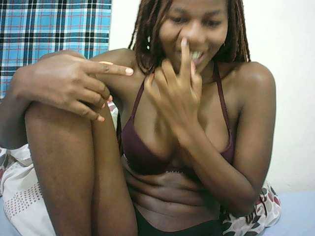 Sexyqueen2 live webcam show