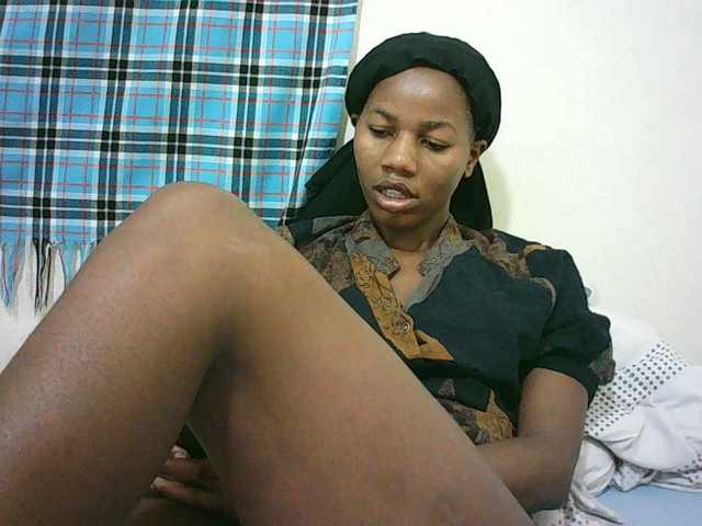 Sexyqueen2 live webcam show