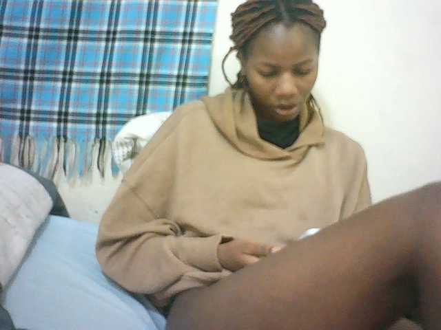 Sexyqueen2 live cam on BongaCams