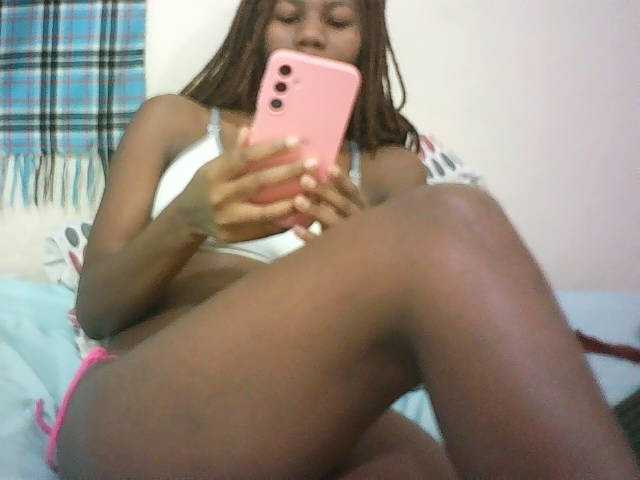 Sexyqueen2 live cam preview