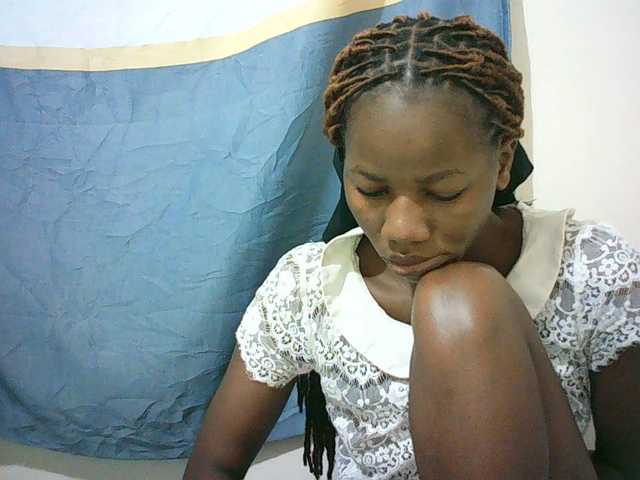 Sexyqueen2 live cam on BongaCams