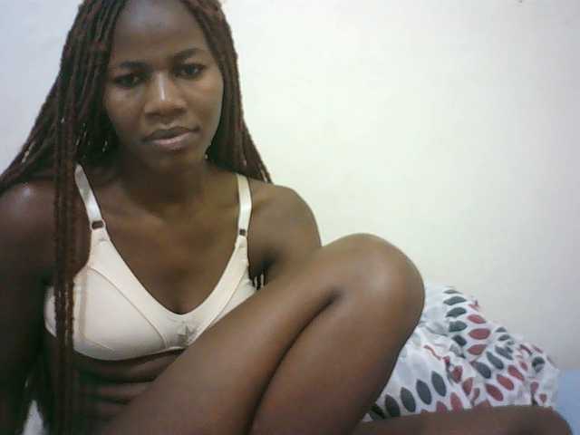 Sexyqueen2 live cam on BongaCams