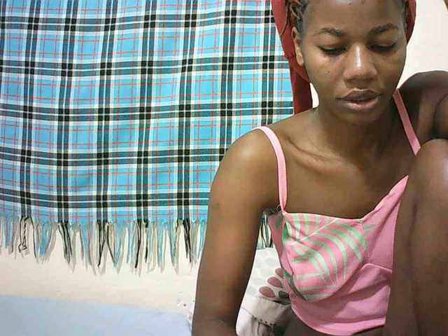 Sexyqueen2 live webcam show