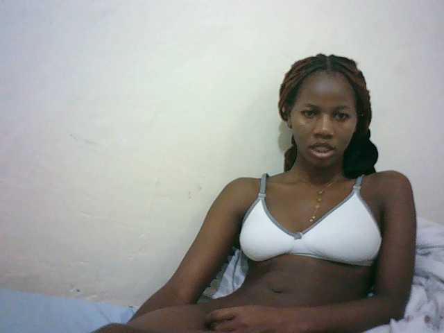 Sexyqueen2 live cam on BongaCams