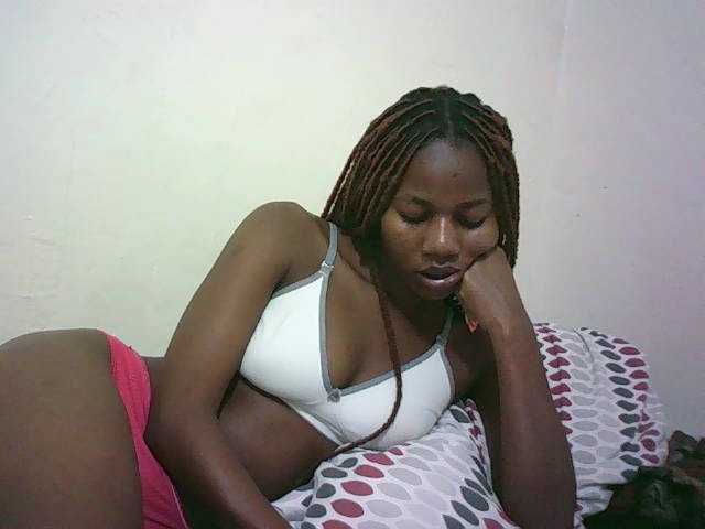 Sexyqueen2 live cam on UnifiedCams