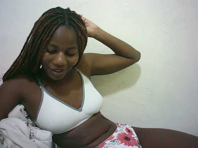 Sexyqueen2 live cam on UnifiedCams