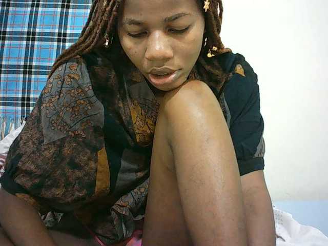 Sexyqueen2 live webcam show