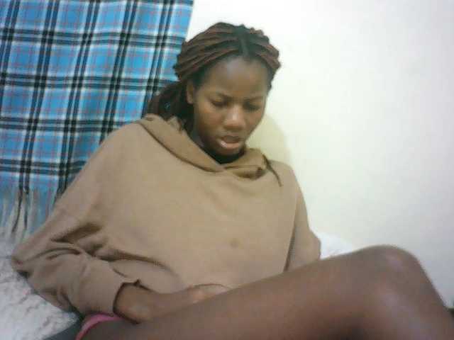 Sexyqueen2 live cam on BongaCams