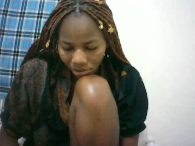 Sexyqueen2 live cam on BongaCams