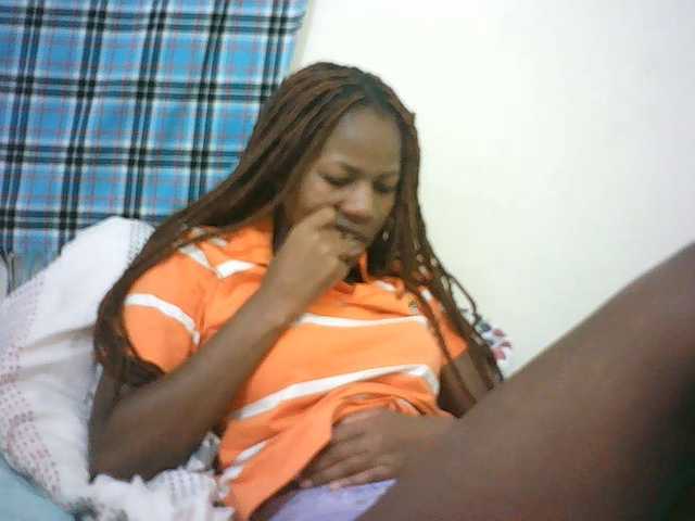 Sexyqueen2 live cam on BongaCams