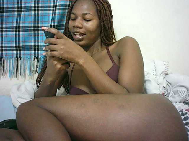 Sexyqueen2 live webcam show