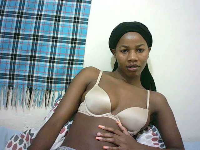 Sexyqueen2 live webcam show