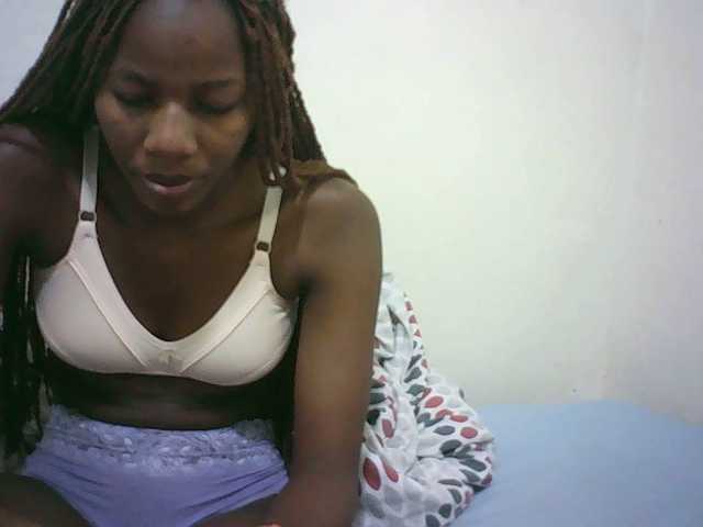Sexyqueen2 live cam on BongaCams