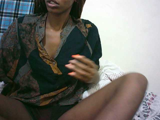Sexyqueen2 live webcam show
