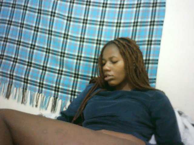 Sexyqueen2 live cam on BongaCams