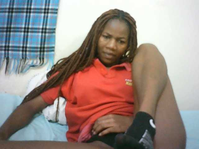 Sexyqueen2 live cam on BongaCams