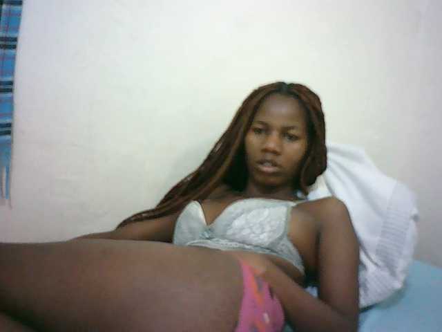 Sexyqueen2 live cam on BongaCams