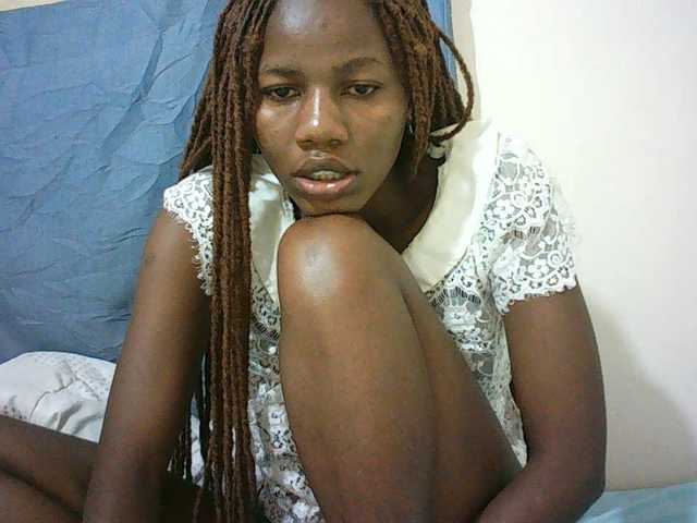 Sexyqueen2 live cam on BongaCams