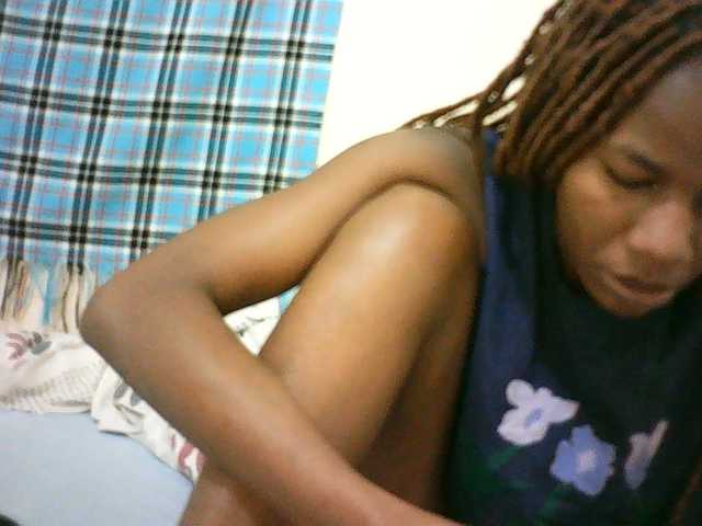 Sexyqueen2 live cam on BongaCams
