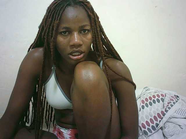 Sexyqueen2 live cam on UnifiedCams