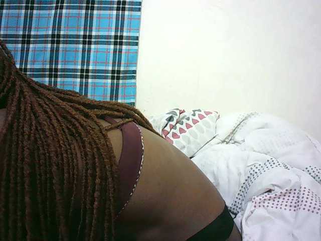Sexyqueen2 live webcam show