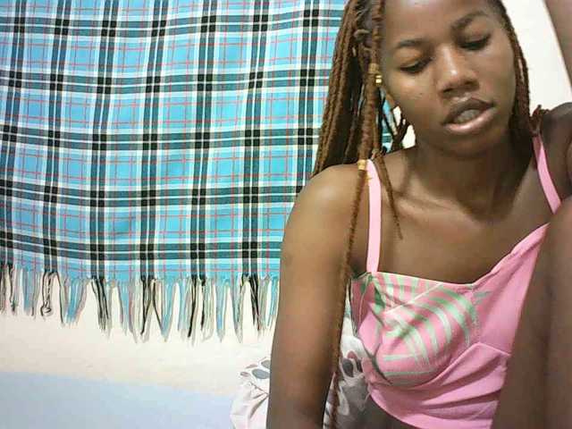 Sexyqueen2 live webcam show