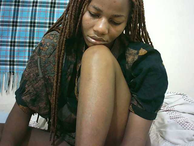 Sexyqueen2 live webcam show