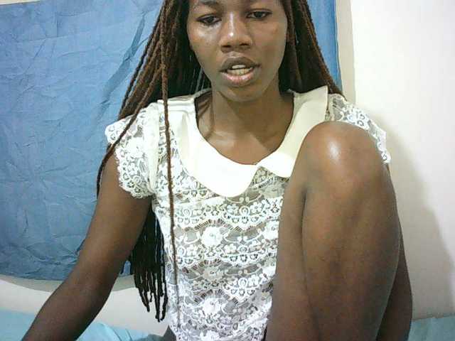 Sexyqueen2 live cam on BongaCams