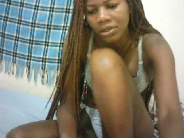 Sexyqueen2 live cam on BongaCams