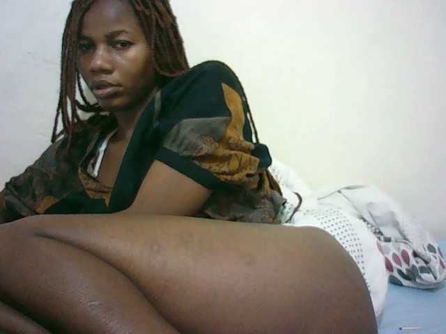 Sexyqueen2 live cam on BongaCams