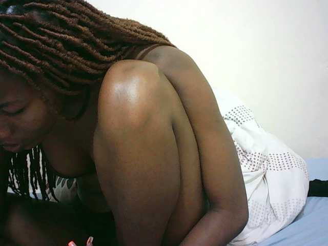 Sexyqueen2 live webcam show