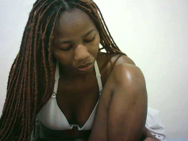 Sexyqueen2 live cam on UnifiedCams