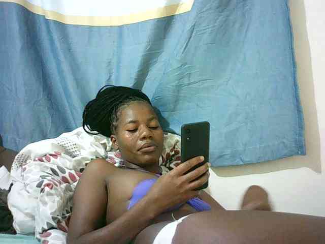 Sexyqueen2 Live Webcam on BongaCams