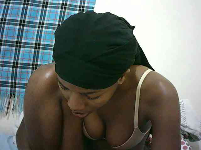 Sexyqueen2 webcam