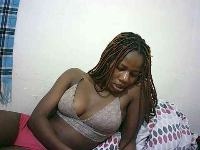 Sexyqueen2 webcam